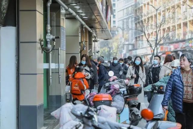 菜市场的GDP_菜市场简笔画