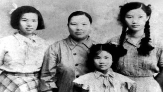 世纪老人张文秋:一生六位"丈夫",俩女儿分别嫁给_腾讯