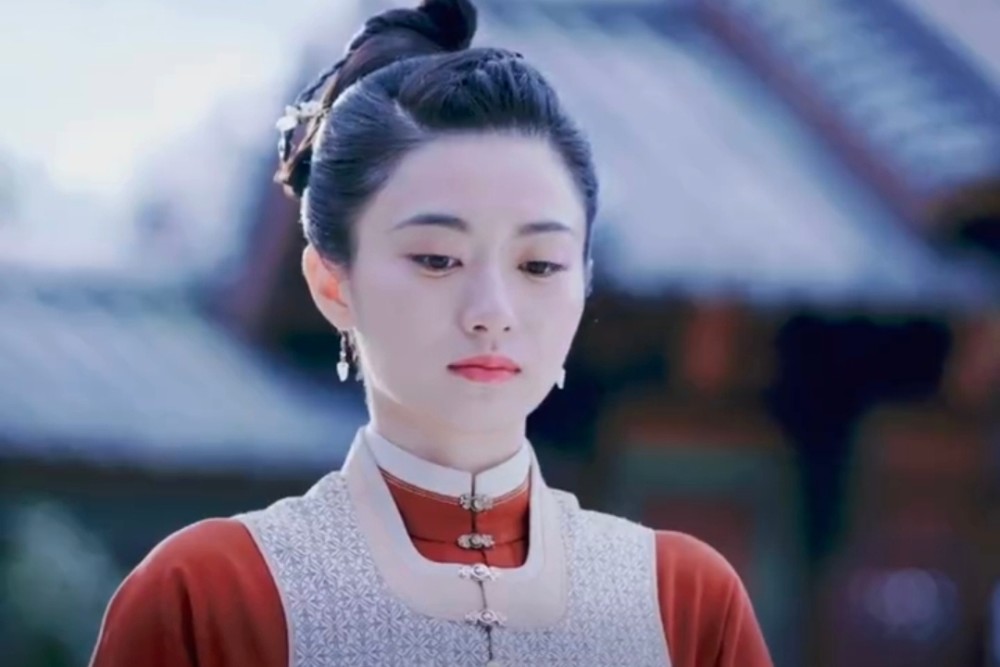 《锦心似玉》大结局:秦姨娘发疯身亡,琥珀叛主,而她竟