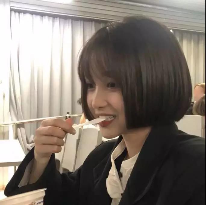 女生头像丨上课晕乎乎 下课蹦蹦跳 干饭嗷嗷叫 考试死