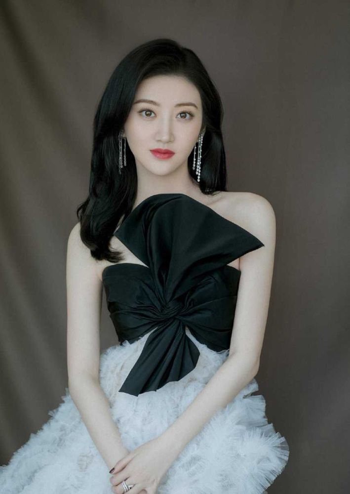 景甜是小仙女吗?每张写真照都是那么妖娆!