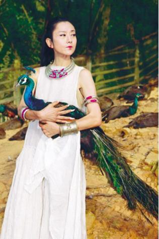 杨丽萍真大胆!直接在身上画出衣服跳舞,镜头放大让人服气