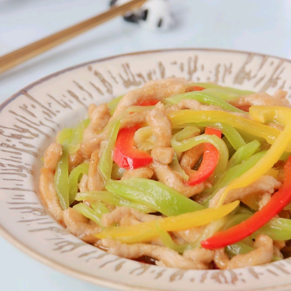 莴笋炒肉丝这样做,色香味俱全,孩子们特喜欢