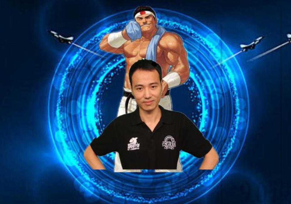 拳皇97观众狂喜,无法被压制的男人,大门之神kyo回归!_腾讯新闻