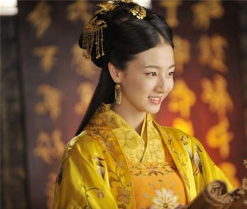 随着年龄的增长,宝庆公主出落得愈发美丽,且品性纯良,朱棣亲自为她
