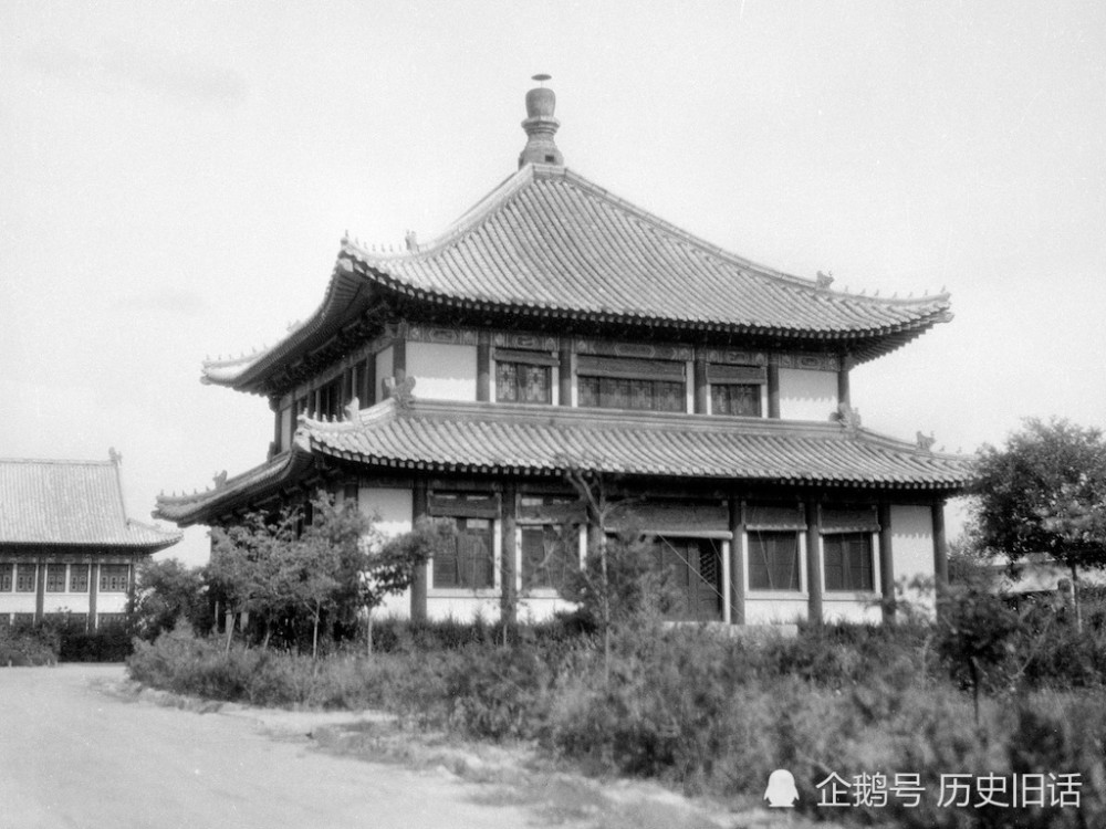 1931年燕京大学建筑旧照,建筑群全部采用中国古典宫殿的式样