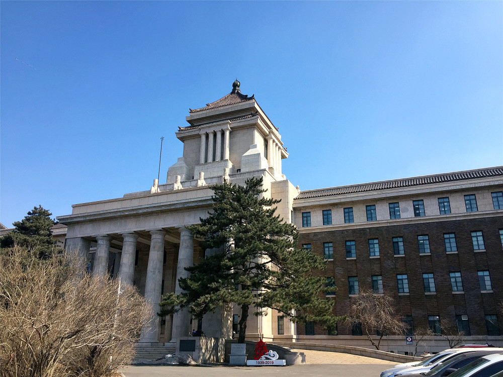 长春特壮观的老建筑,媲美伪满皇宫,曾是市内第一高_腾讯新闻