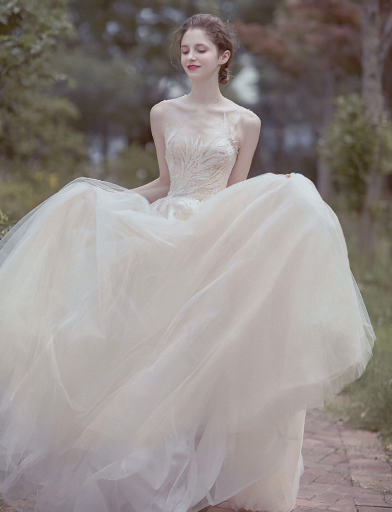 女生对婚纱_女生婚纱头像