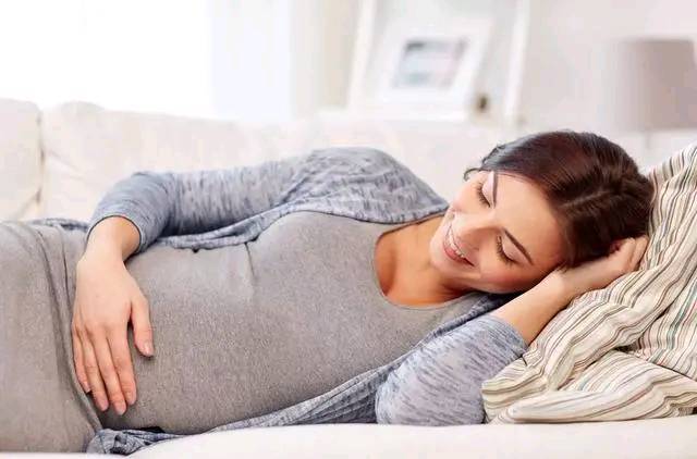 孕妇辛苦挺了8个月大肚子,等来的却是"空月子",孕妈哭