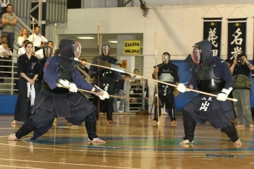 从步兵武备到民间武术剃刀在如何日本战场上没落的