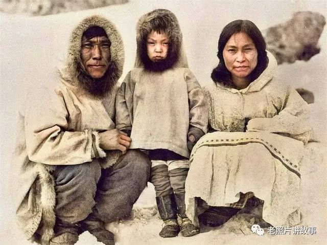 因纽特人家庭 在阿拉斯加居住的土著因纽特人是黄种人,属于蒙古人种
