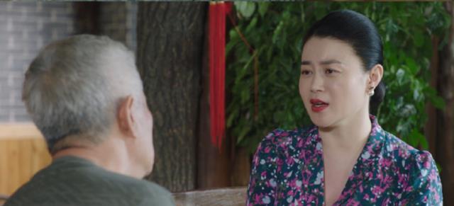 杨晓燕和王大拿的感情也不稳定了,倪大红饰演的"老胡"也想来个"半路