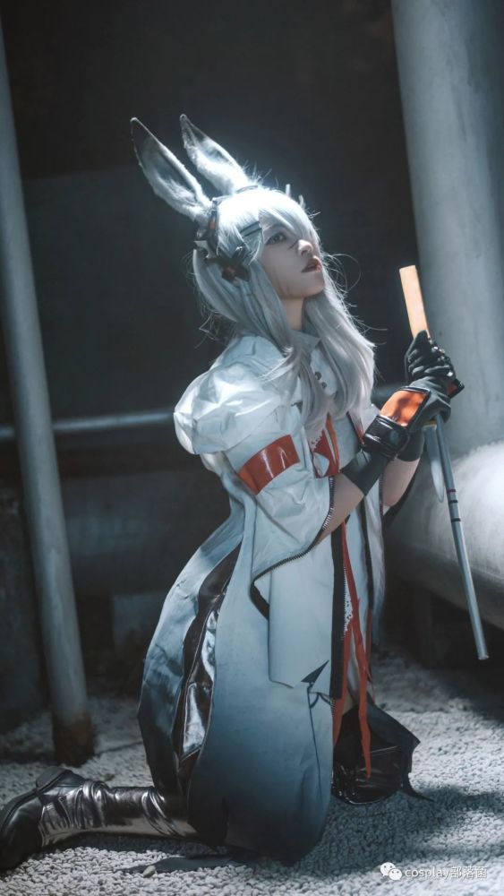 cos:明日方舟霜星cos正片@苍央鲤庭