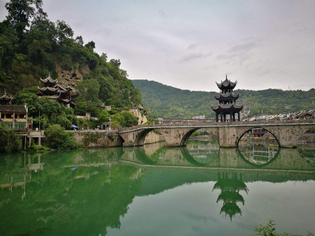 镇远县gdp_镇远县夜景图片