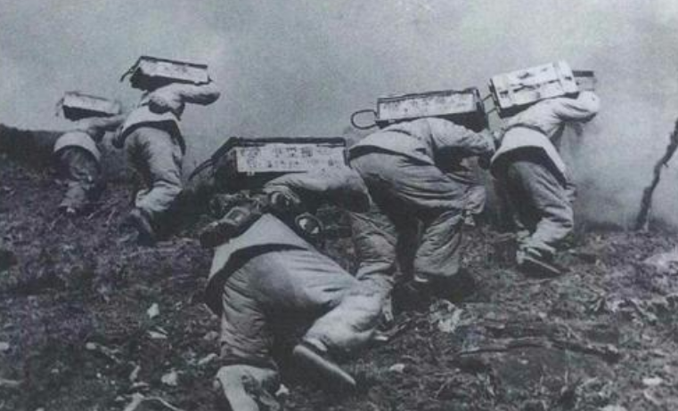 由于他在日常的练兵中表现优异,1952年的志愿军进行的秋季反攻中,营长