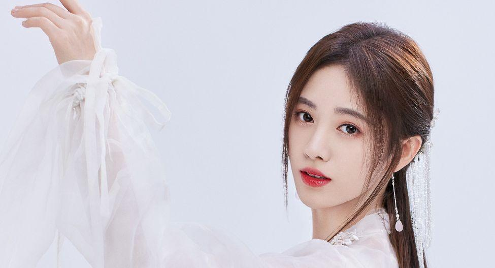 贫困女孩鞠婧祎高颜值受伤害演心机女孩成正能量代表
