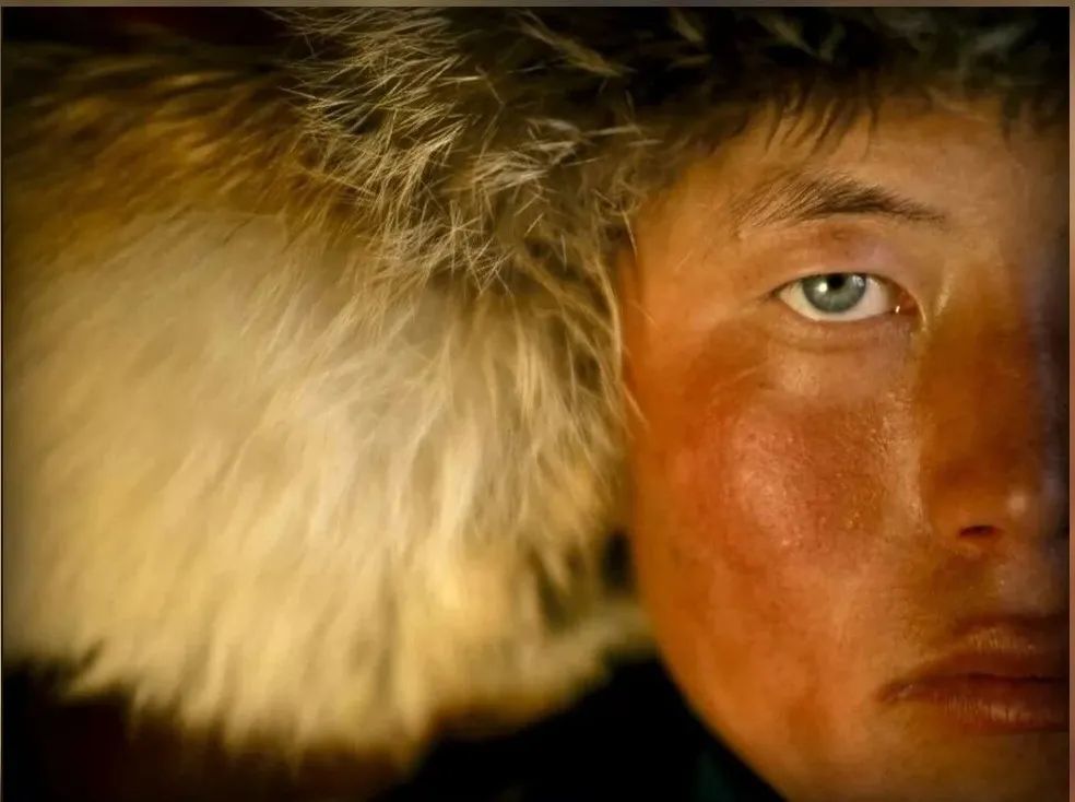蒙古人的眼睛
