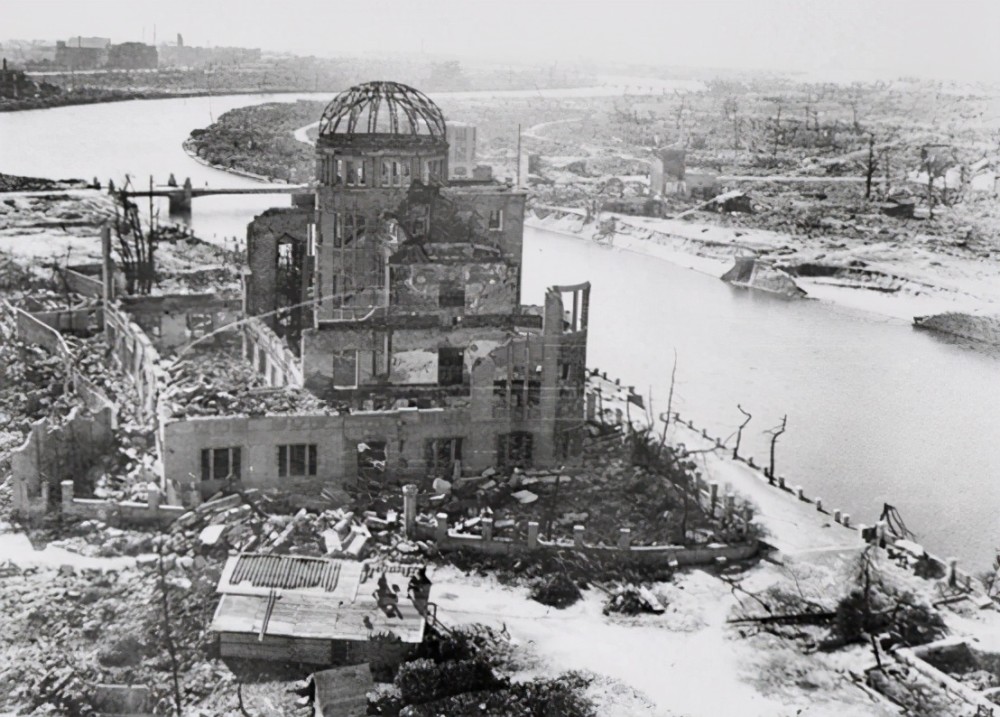 原子弹爆炸不是要100年才能住人吗?为何广岛和长崎现在就能居住