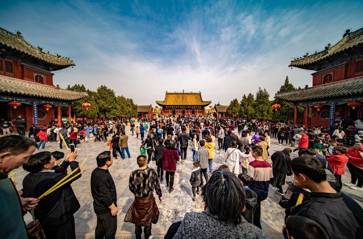 河南淮阳太昊陵庙会,每年游客高达上百万之众,为什么会如此火爆