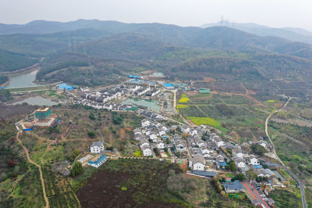 3月13日拍摄的南京市溧水区傅家边山凹村(无人机照片).