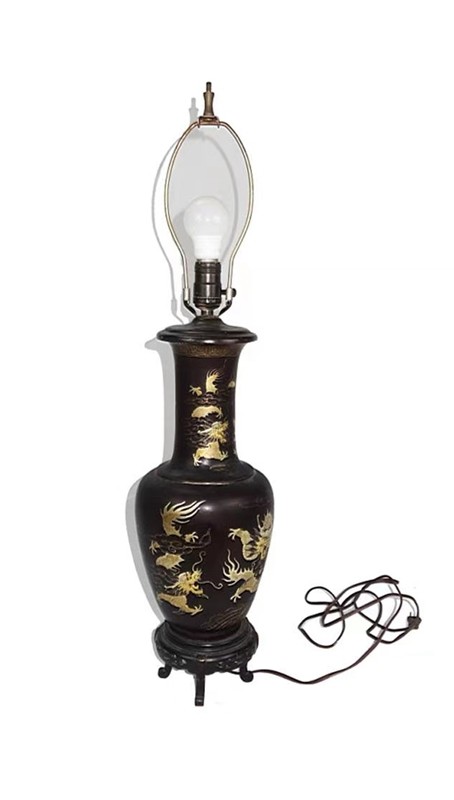 清末脱胎龙纹灯具.