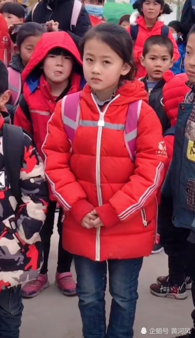 宁夏支教老师随手一拍微笑女孩引发关注