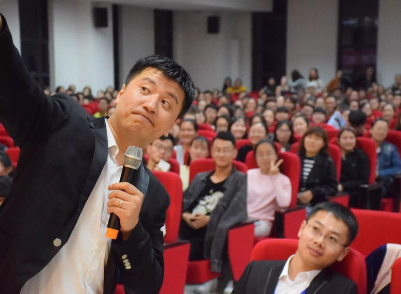 网红老师张雪峰离开了奋斗14年的北京,祝往后一切安好