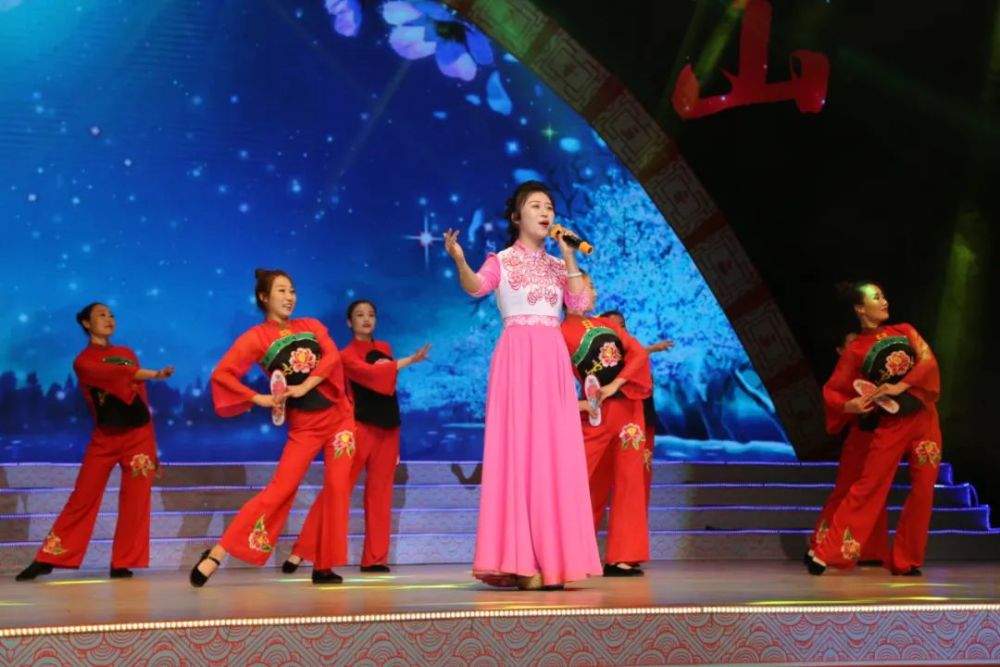 王二妮 马美如!100万 人次围观,这场公益演出超火爆