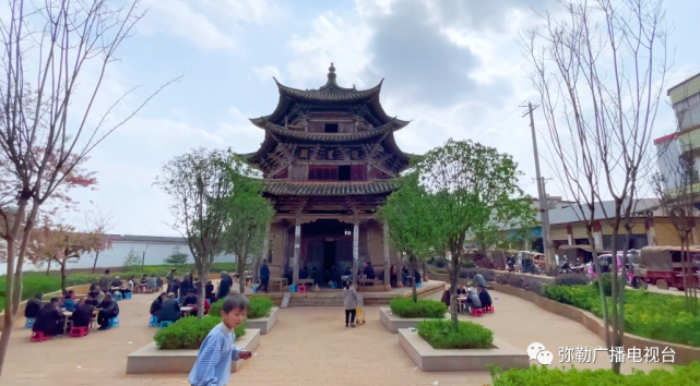 1929年改建为虹溪区立简易乡村师范学校,1940年,中共云南省工委在此