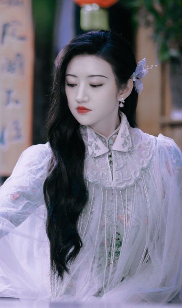 景甜好白,景甜演的司藤绝了,这简直太可以了,旗袍装真