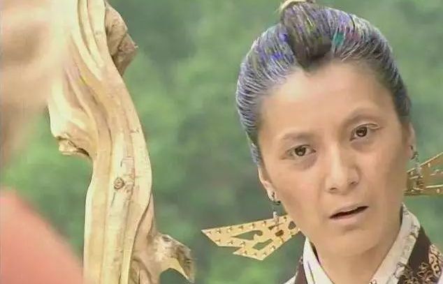 张三丰秒擒鹤笔翁,两人差距到底多大?你看金庸怎么评价紫衫龙王的武功