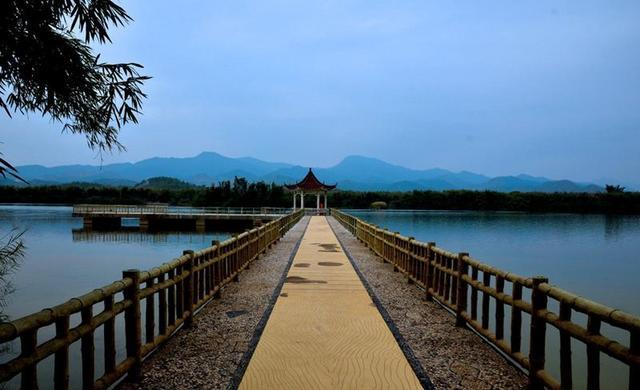 东源县属客家文化地区,有多处人文旅游景观