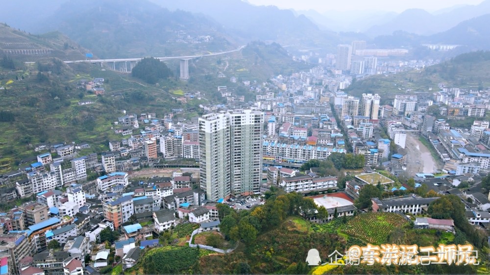 航拍湖南最小的县城—湘西古丈县_腾讯新闻