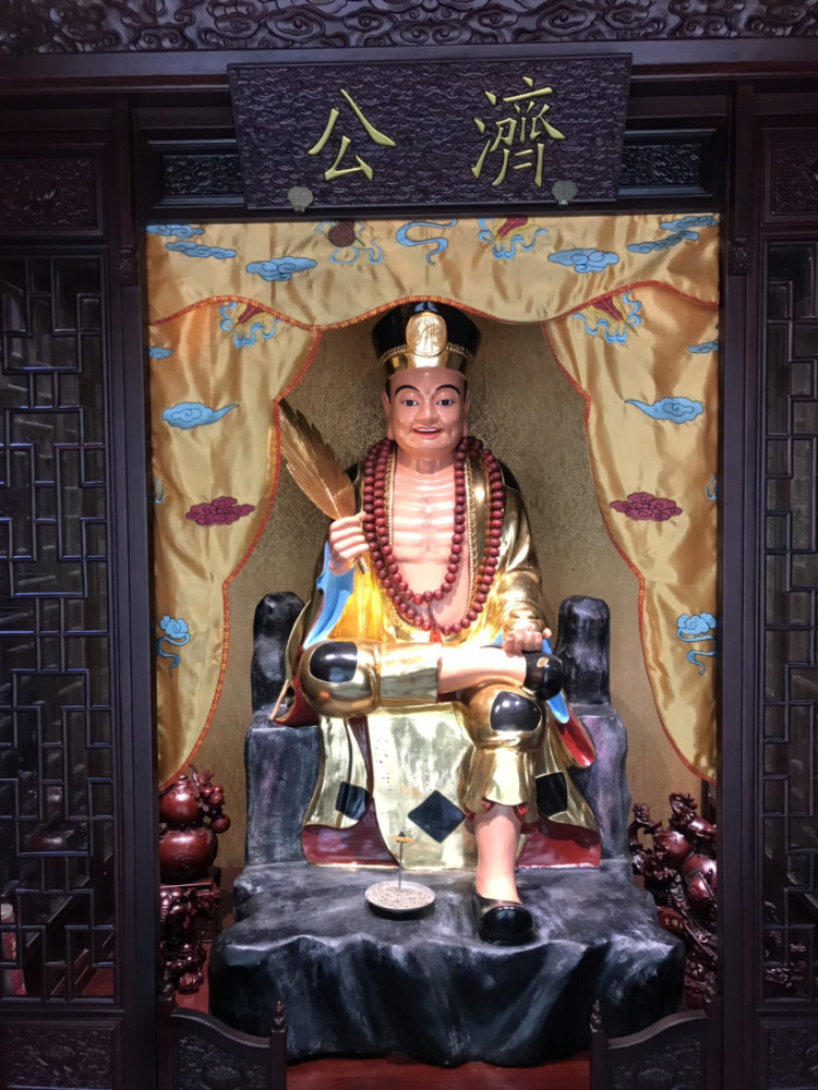济公在杭州,去的都是灵隐寺这样的大寺院,他有哪些故事?