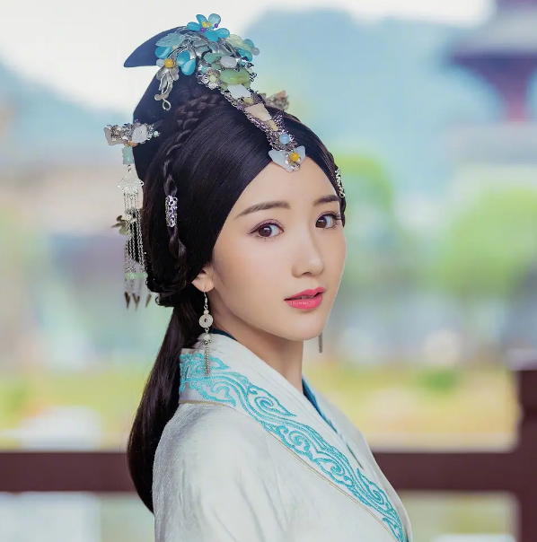 毛晓彤《三十而已》后,将带古装剧来袭,男主是已婚的一线男星