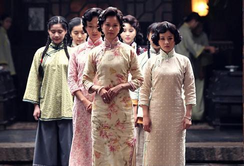 建国后推行一夫一妻制那些姨太太们如何处理办法让现代人眼红