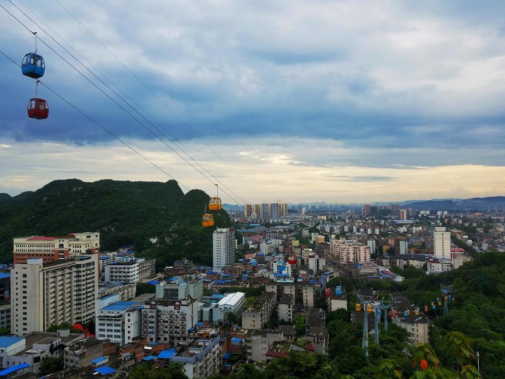 2000年芜湖的GDP_芜湖2000年出租车(2)