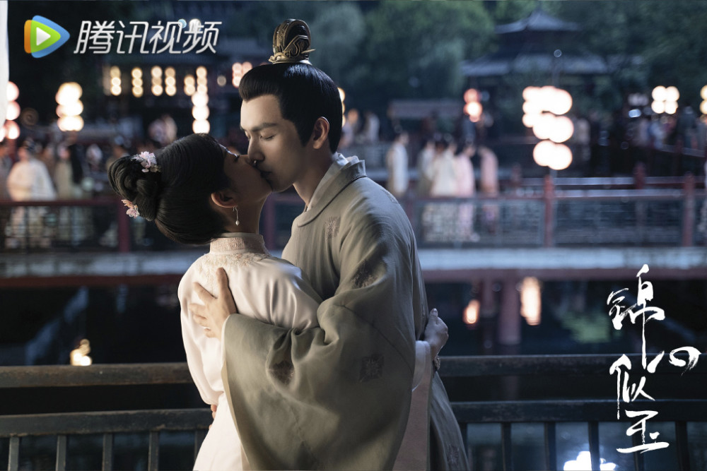 谭松韵被曝结过婚又离婚,本尊高情商在线辟谣,宣传新剧受期待