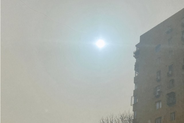 沙尘天气来袭,北京出现"蓝太阳",一键解锁"火星模式"?