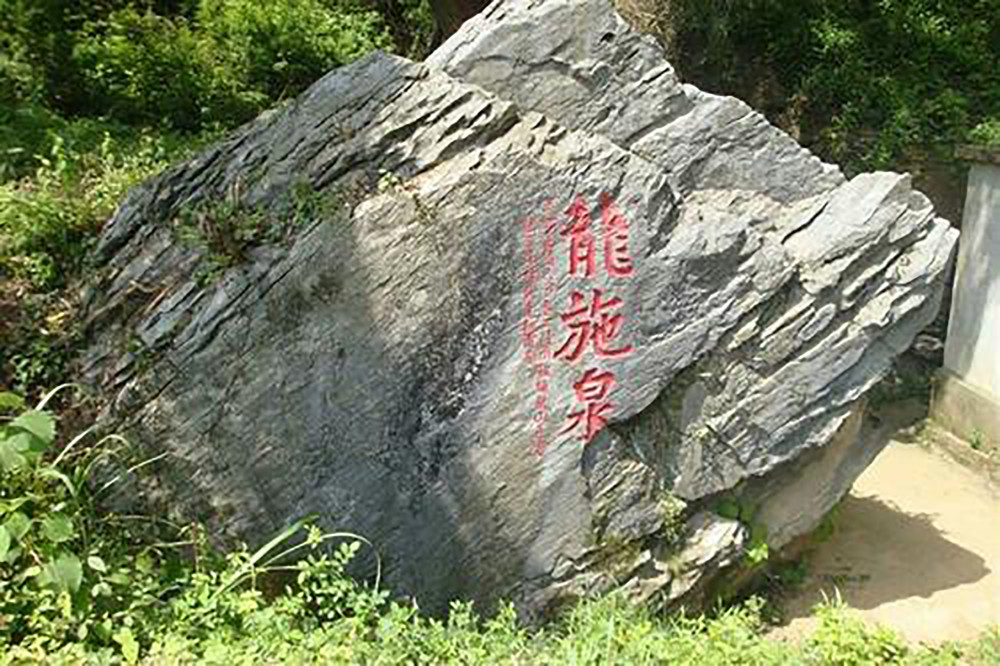 探访江西新余蒙山,大山里怪石嶙峋溪水异洞,处处有美景