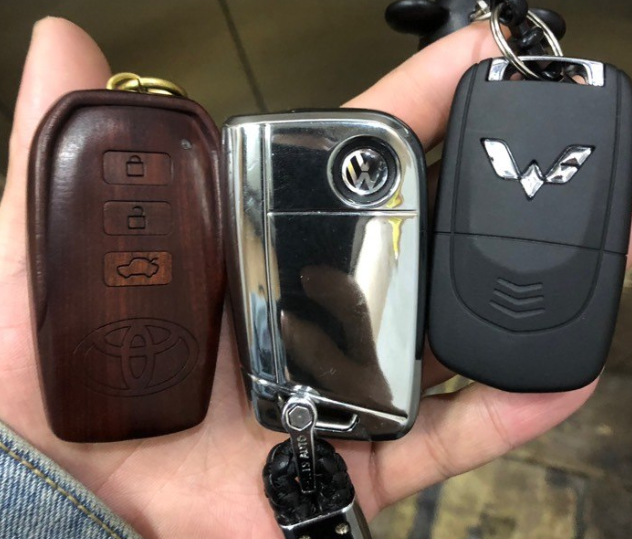 5万买五菱宏光mini,订车时带两把车钥匙显示