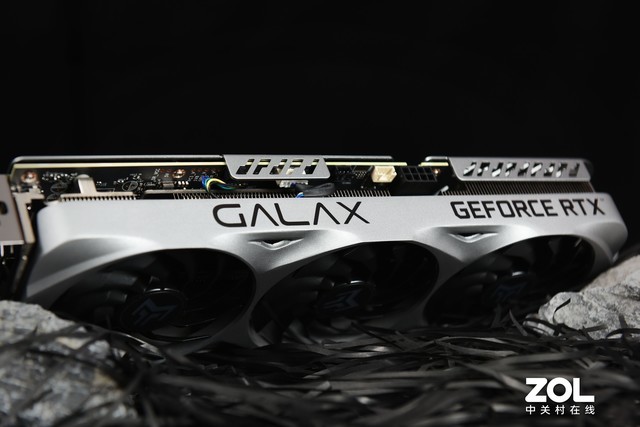真正的甜品卡已上线影驰rtx3060金属大师maxoc显卡评测