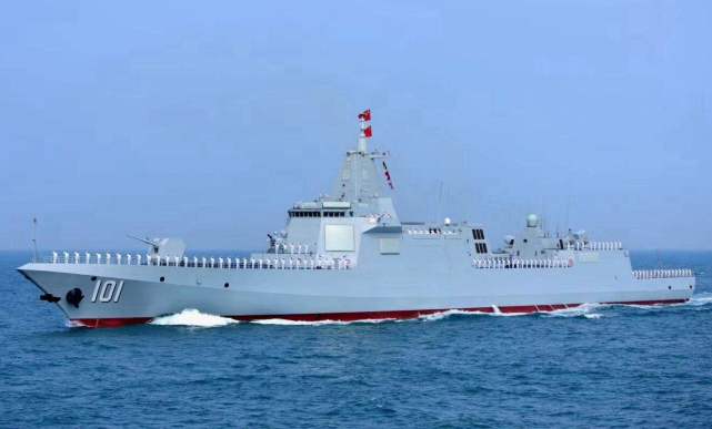 055第二艘拉萨舰入役,中国海军的大进步的背后代表的另一层意思