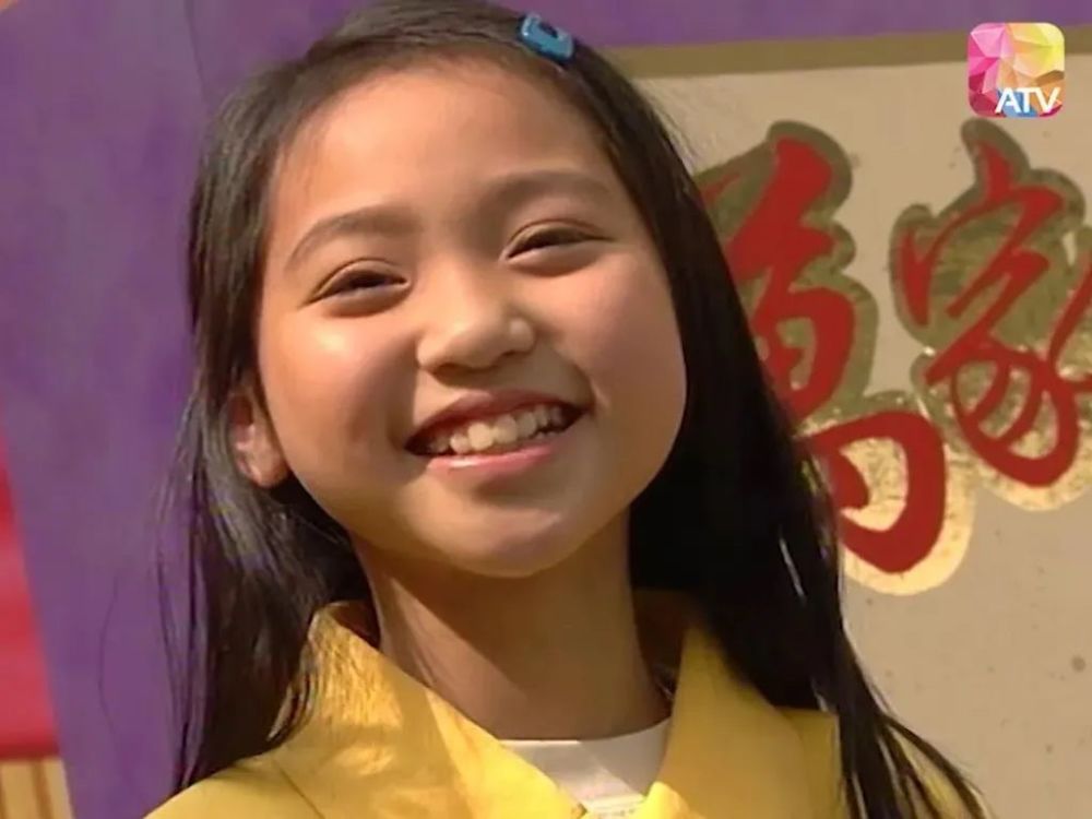 tvb小花身世凄惨,自幼被父抛弃天桥乞讨,10岁就出道养
