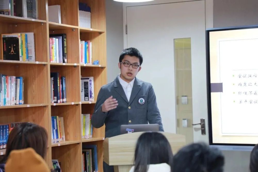 对李哲昊来说,一次次的不妥协,就像是他与自己的抗争,不轻易放弃,也憋