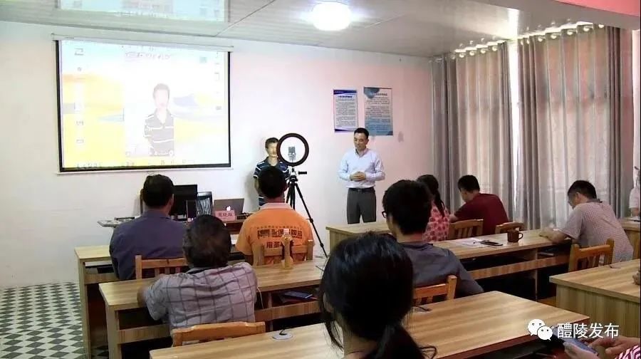 护士招聘长沙_长沙市直属医疗卫生单位公开招聘380人(4)
