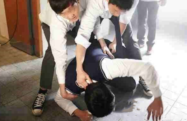 11岁男孩不会"站着"小便,遭同学嘲笑,检查结果让宝妈无法淡定