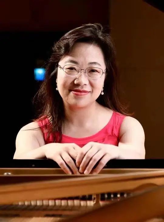 陈曼春中央音乐学院附中钢琴学科教授中央音乐学院附小校长"本届比赛