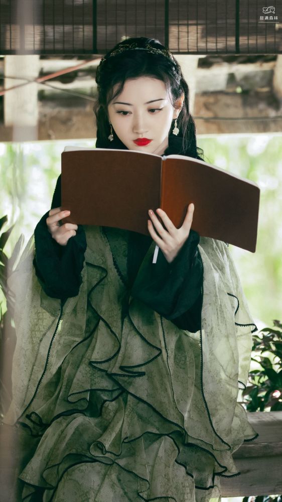 壁纸司藤景甜仙气十足绝美壁纸