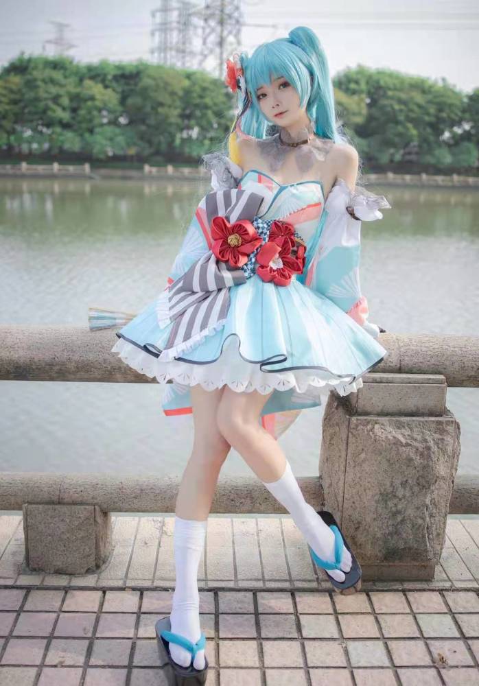 初音未来miku39洋装二次元cosplay